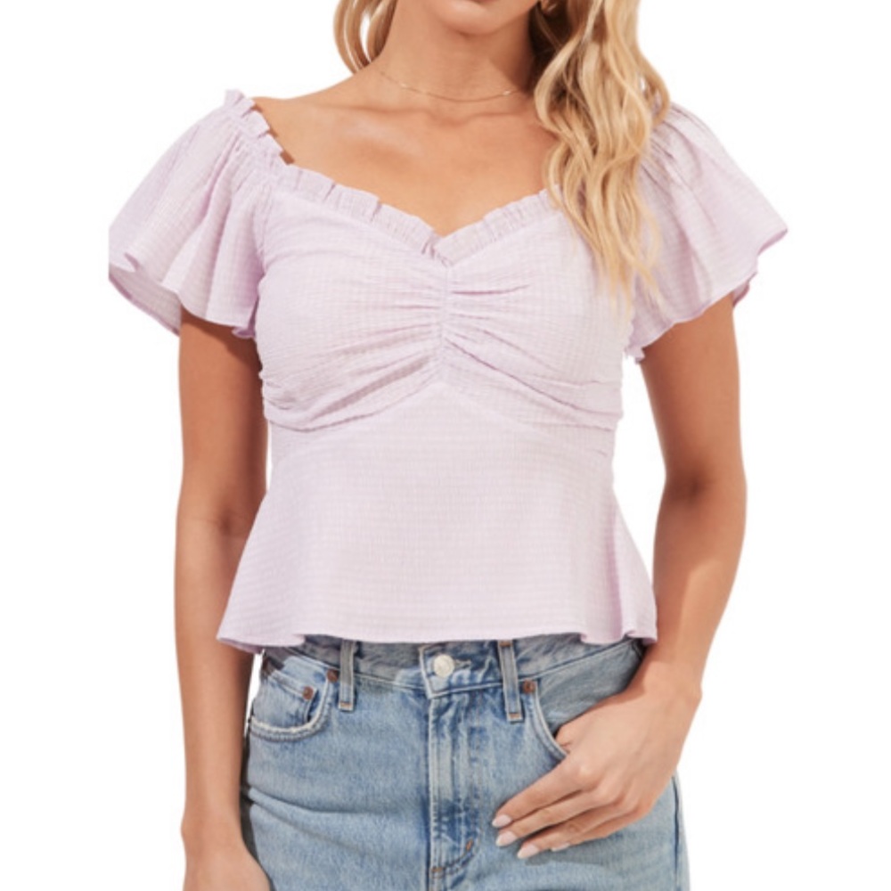 ASTR THE LABEL: Cinched Bust Flutter Sleeve Top Lilac